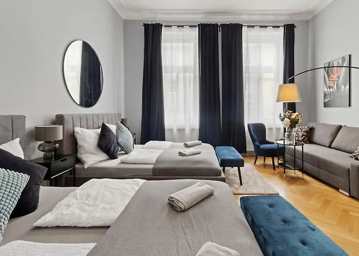 Apartment Very Spacious 4br, 3 Min To Matzleinsdorferplatz Vienna